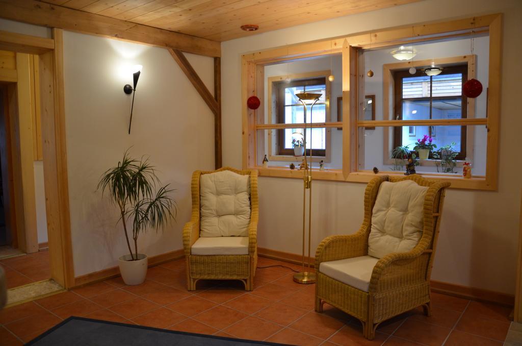 Pension Zum Schreiner Hermagor-Pressegger See Exterior foto